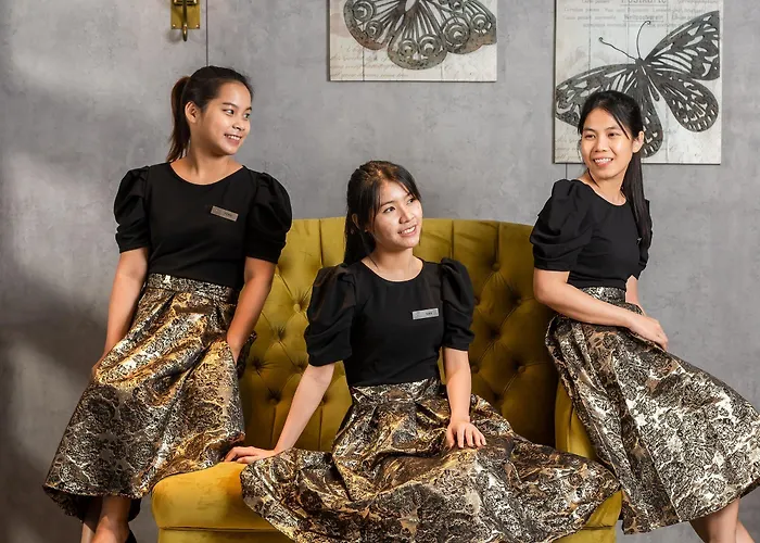 The Quartier Phrom Phong Thonglor By Compass 4*