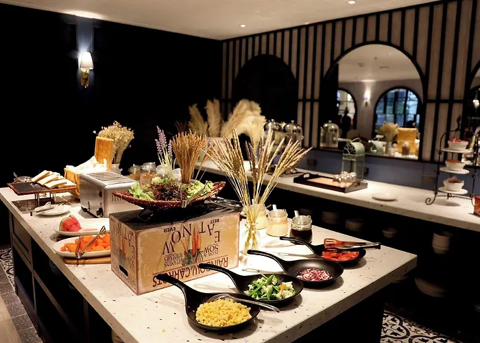 The Quartier Phrom Phong Thonglor By Compass Hotel