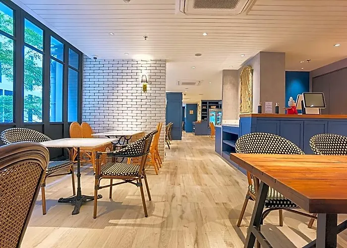 Hotel The Quartier Phrom Phong Thonglor By Compass 4*