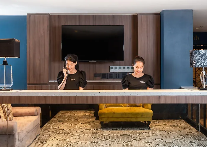 The Quartier Phrom Phong Thonglor By Compass בנגקוק