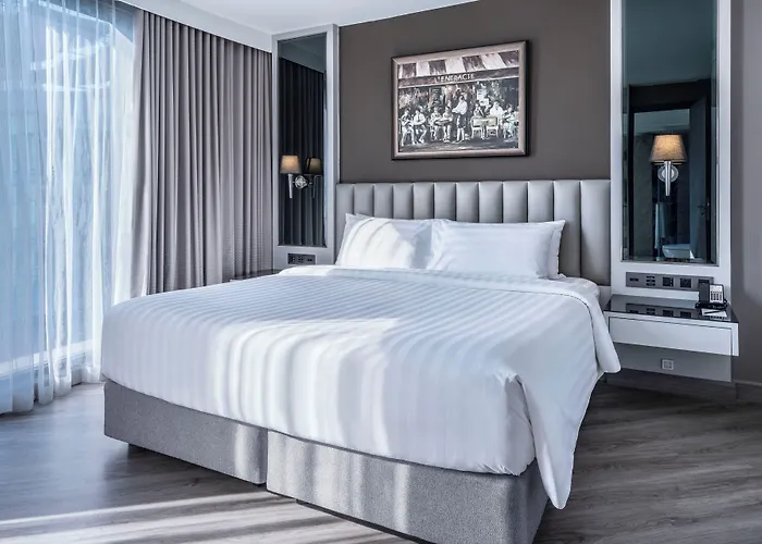 מלון The Quartier Phrom Phong Thonglor By Compass 4*