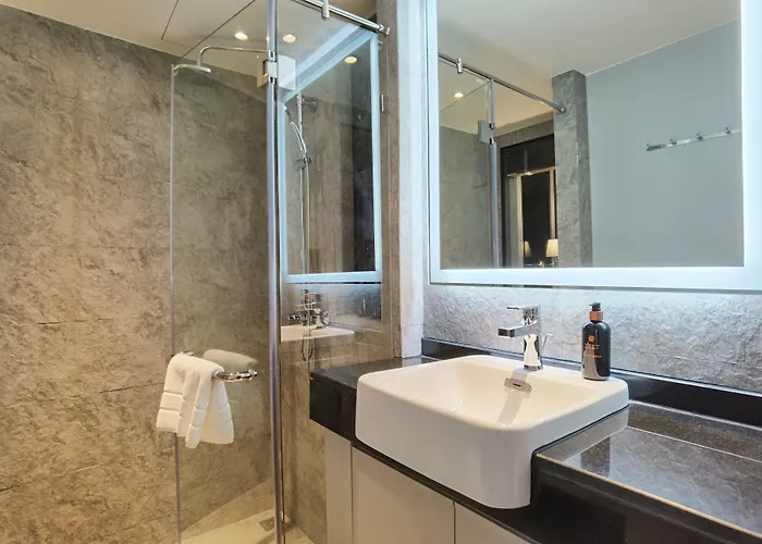 The Quartier Phrom Phong Thonglor By Compass מלון בנגקוק
